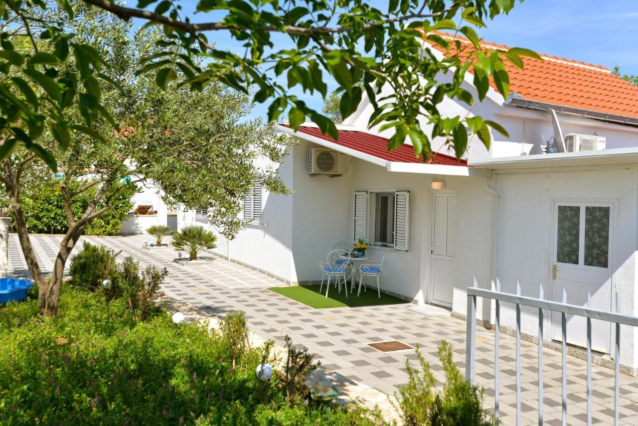 House Vidamo - Vacation Home With Swimming Pool Mala Cista Exterior foto